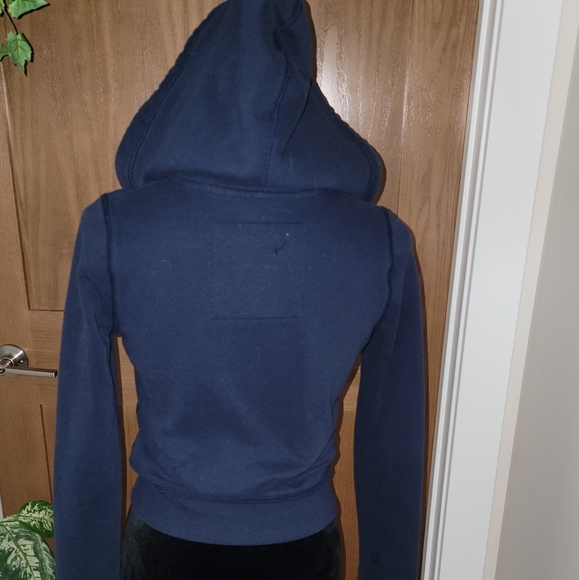 HOLLISTER - Picture 9 of 12